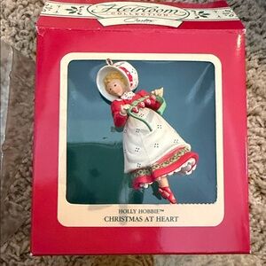 Carlton Cards Heirloom Holly Hobbie Christmas At Heart Ornament excellent cond